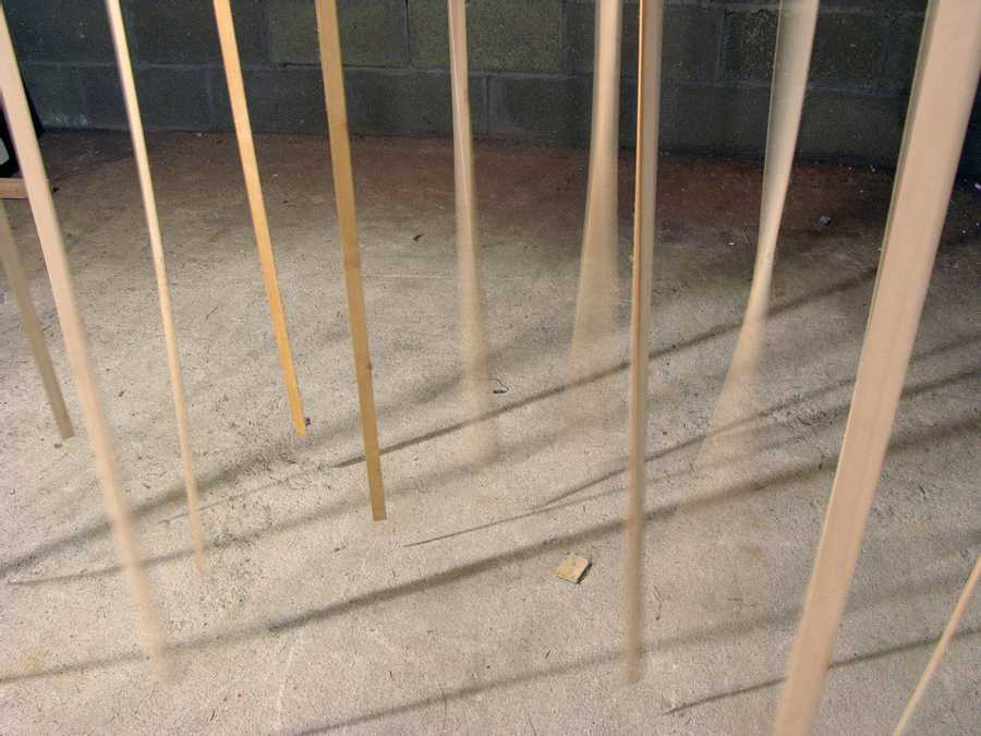 Detail of slats in motion.